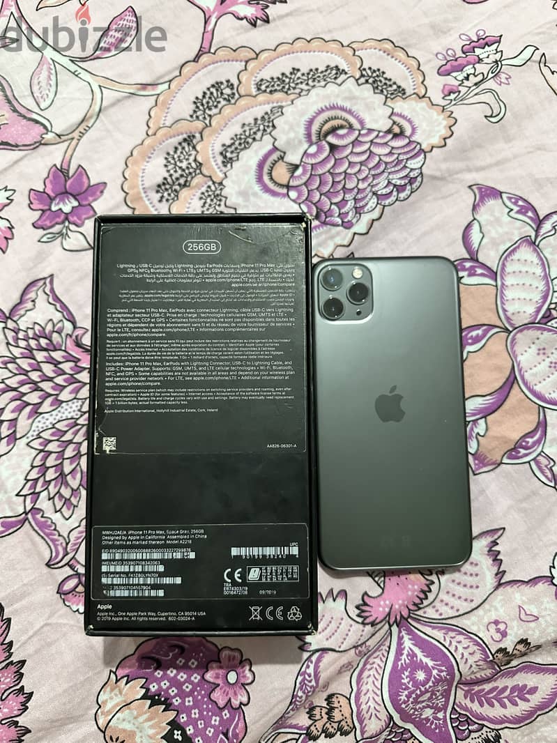 iPhone 11 Pro Max 256G B100% 4