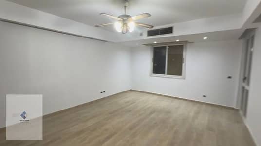 Apartment for sale in Al-Rehab City, Phase Four, area 305 square meters, 3 bedrooms, prime location near Al-Rehab Gateway Mall