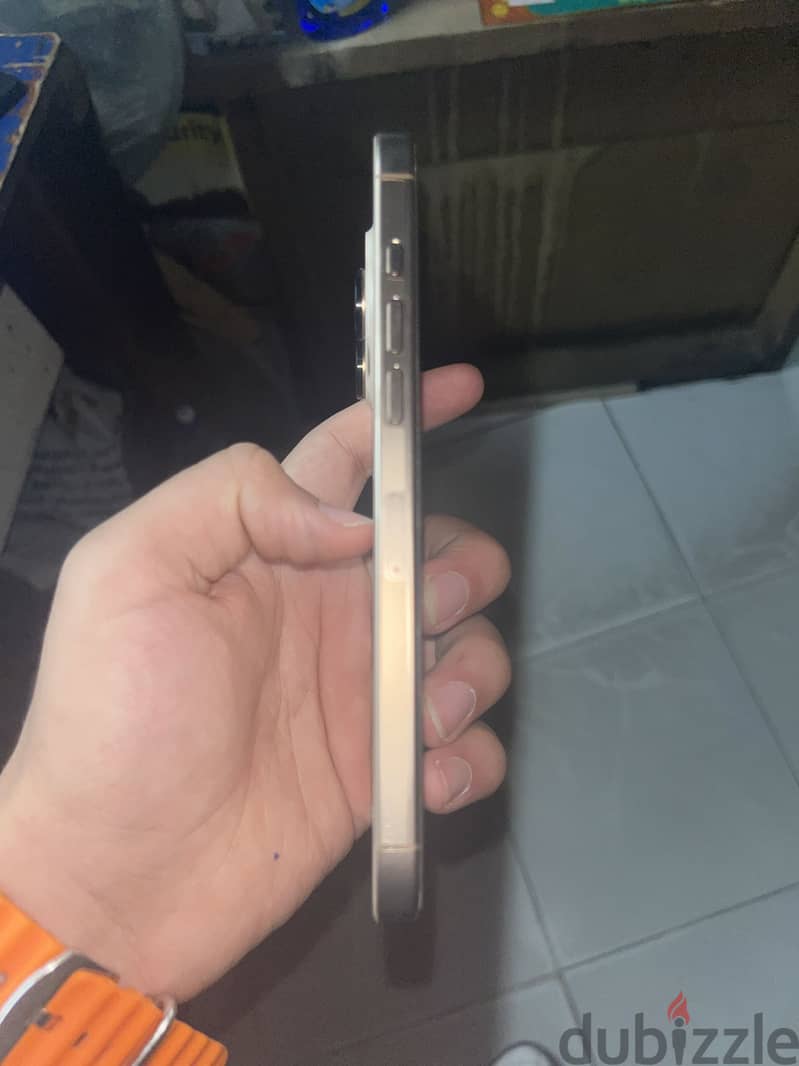 Apple - iPhone 16 Pro Max 1