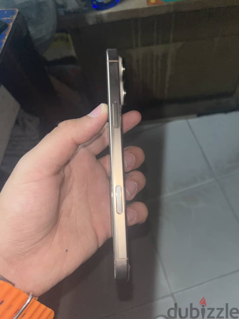 Apple - iPhone 16 Pro Max 3