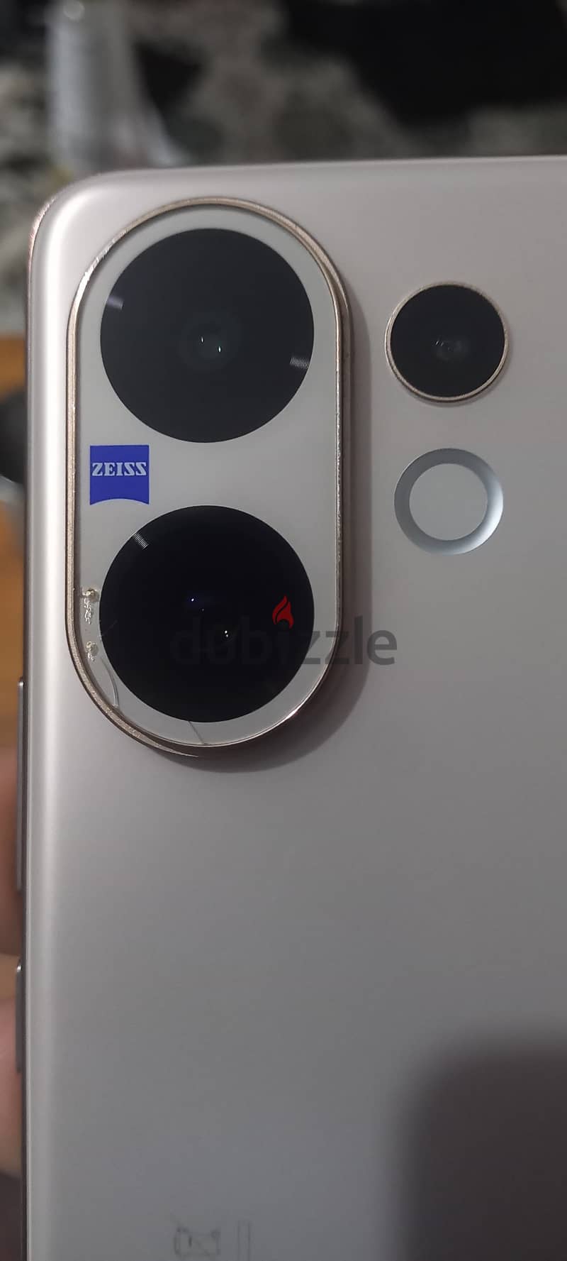 Vivo V60 4