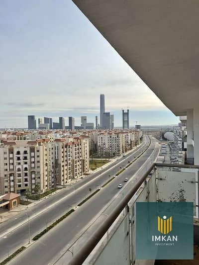 شقه للبيع بمقدم 5% متشطبه و جاهزه للسكن بفيو على البرج الايقوني في كمبوند في ال ار3 بجوار المقصد في العاصمه الادارية الجديده بالتقسيط حتى 12 سنه