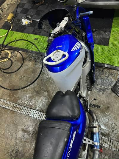 هوندا 400 cbr موديل 1988 رخصه منتهيه