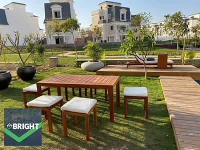 Exceptional deal: 205m² townhouse, ready for immediate delivery. Prime location with an open view—available for a limited time.