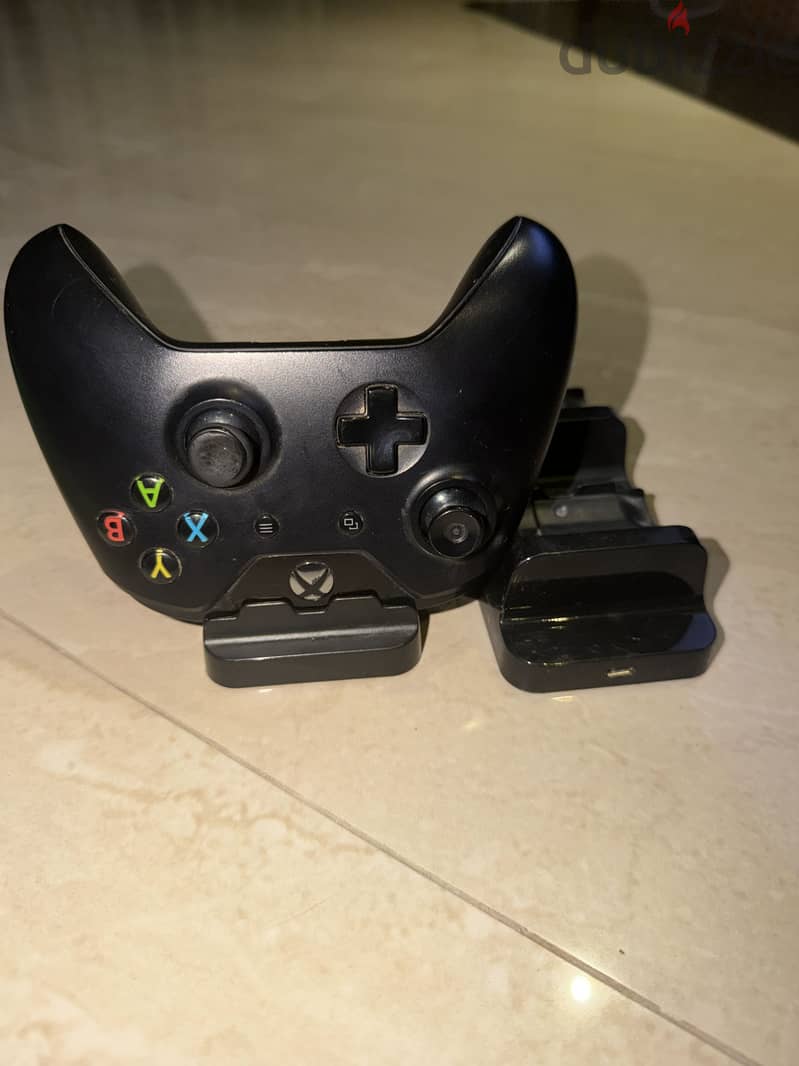 xbox one + controller +5 games +kinekit 1