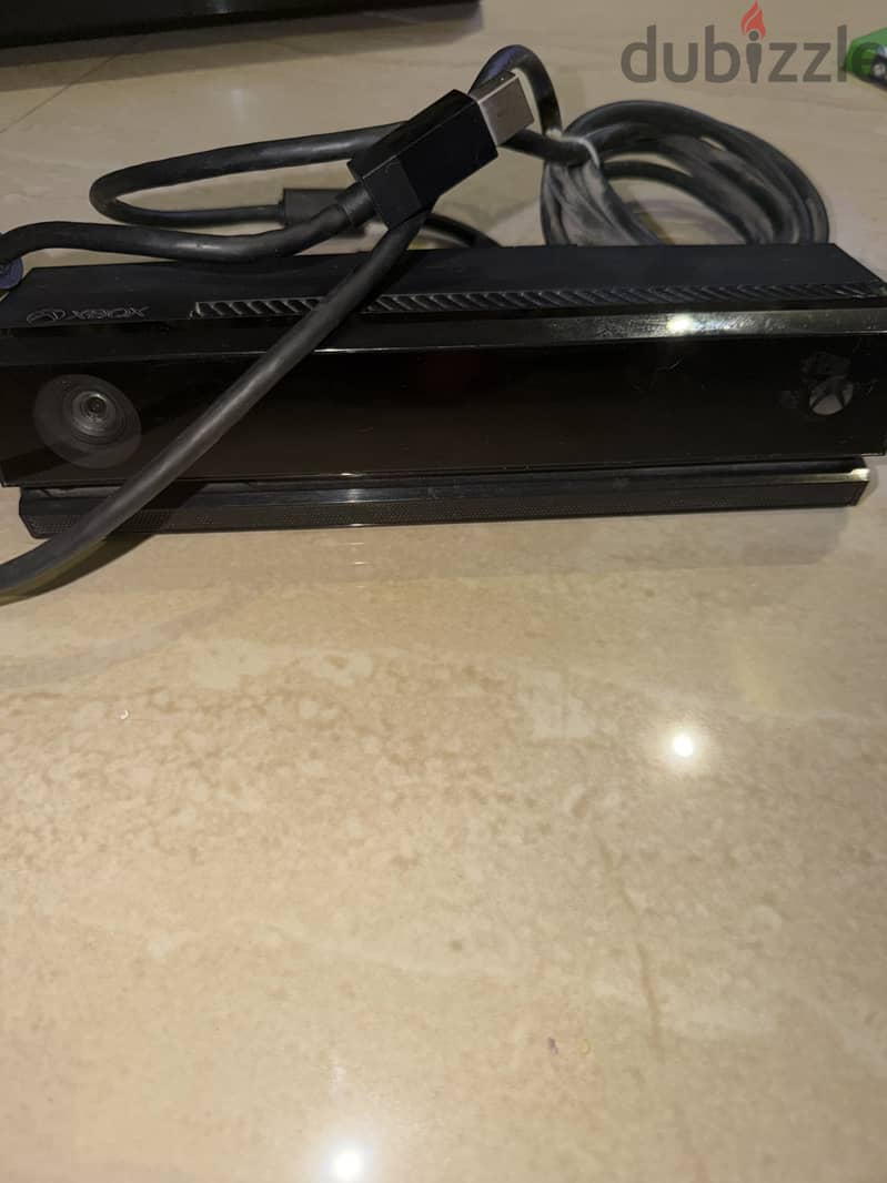 xbox one + controller +5 games +kinekit 3