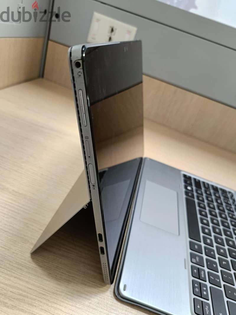 Dell latitude 7210 2in1 10