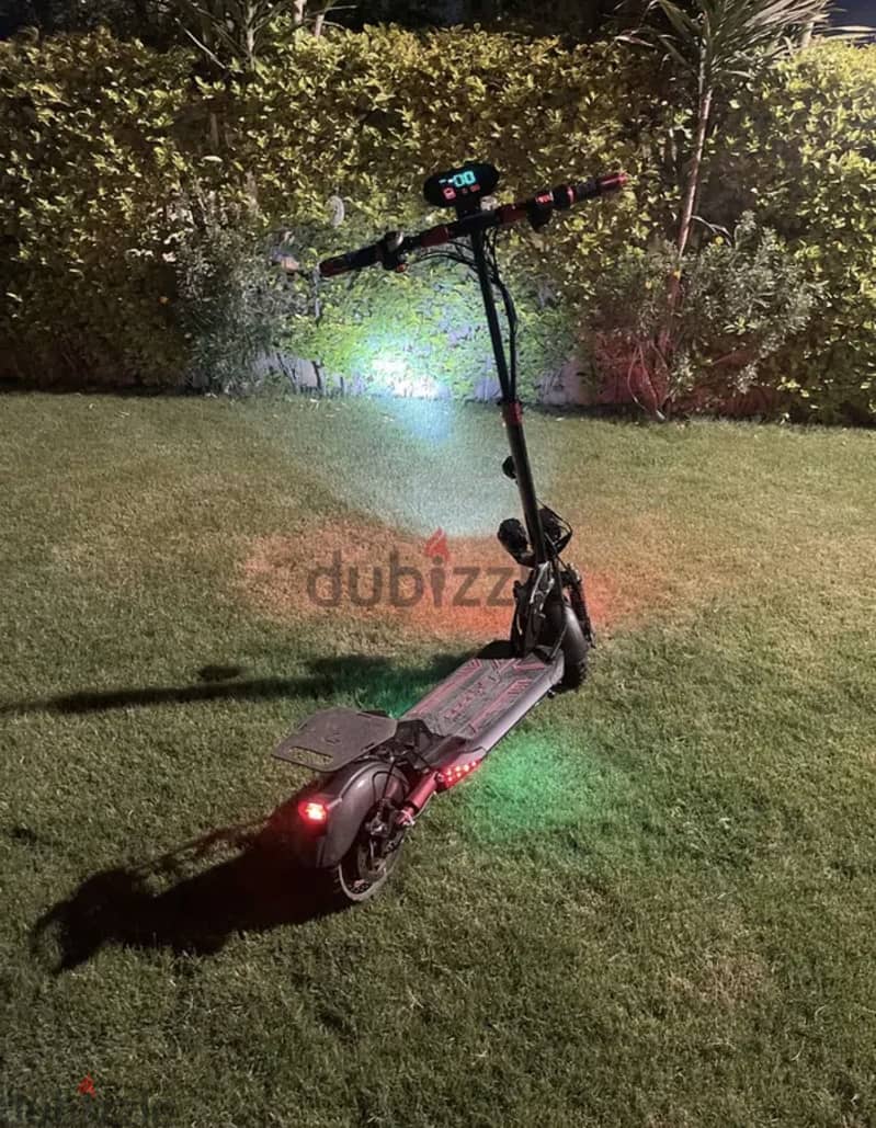 KUGOO E25 MAX 1