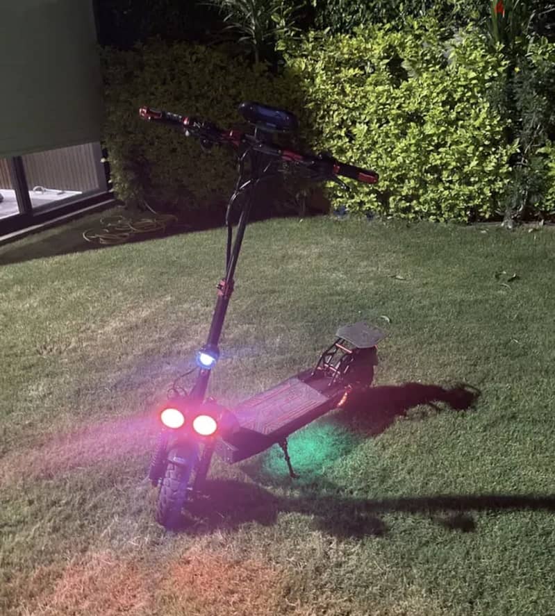 KUGOO E25 MAX 4