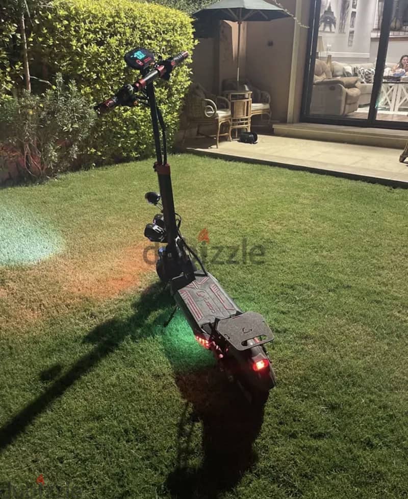 KUGOO E25 MAX 6
