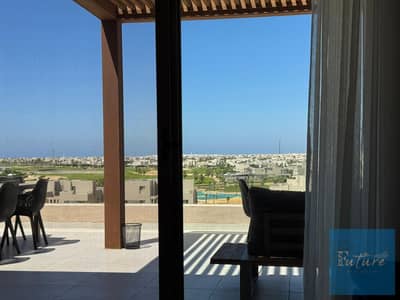 للبيع شاليه في هاسيندا باي يري البحيرة 240متر 4غرف 5حمام بحري صريح فرش فندقي فيو مميز جدا Hacienda Bay North Coast