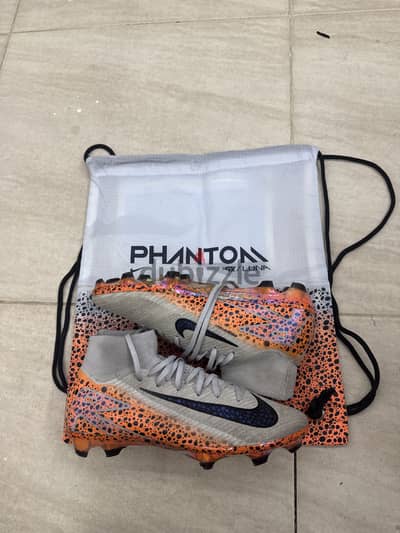 جزمه nike phantom tiger مقاس 40