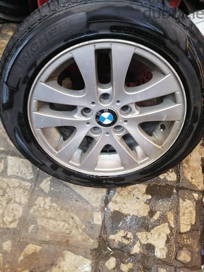 طقم جنط bmw بالكوتش حاله ٨٠٪