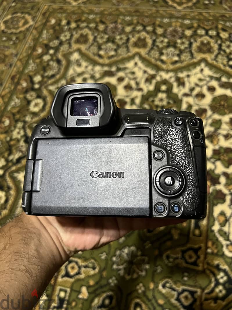Cannon R 9
