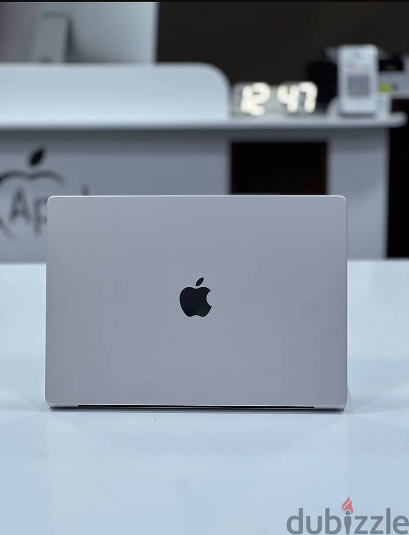 Macbook Pro M1 Pro 32GB Ram 1