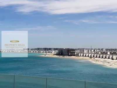 اخر شاليه للبيع  باطلاله vip علي البحر استلام فوري متشطب وجاهز للمعاينه في العلمين بالتقسيط المريح