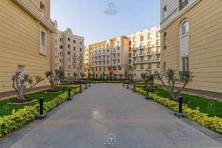 امتلك شقة متشطبة بالتكيفات بموقع يضمن أعلى عائد - استلام فورى بأميز لوكيشن ب العاصمة الاداريه الجديدة في كمبوند نيو جاردن سيتي