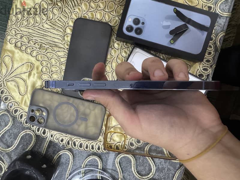 Apple - iPhone 13 Pro Max 2