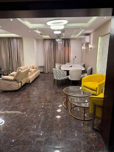 180 sq m apartment for sale in Al Rehab City 2 | Phase 9 | 3 bedrooms and 3 bathrooms | Super Lux | Furnished and equipped | Next to Avenue Mall | Ready to move in