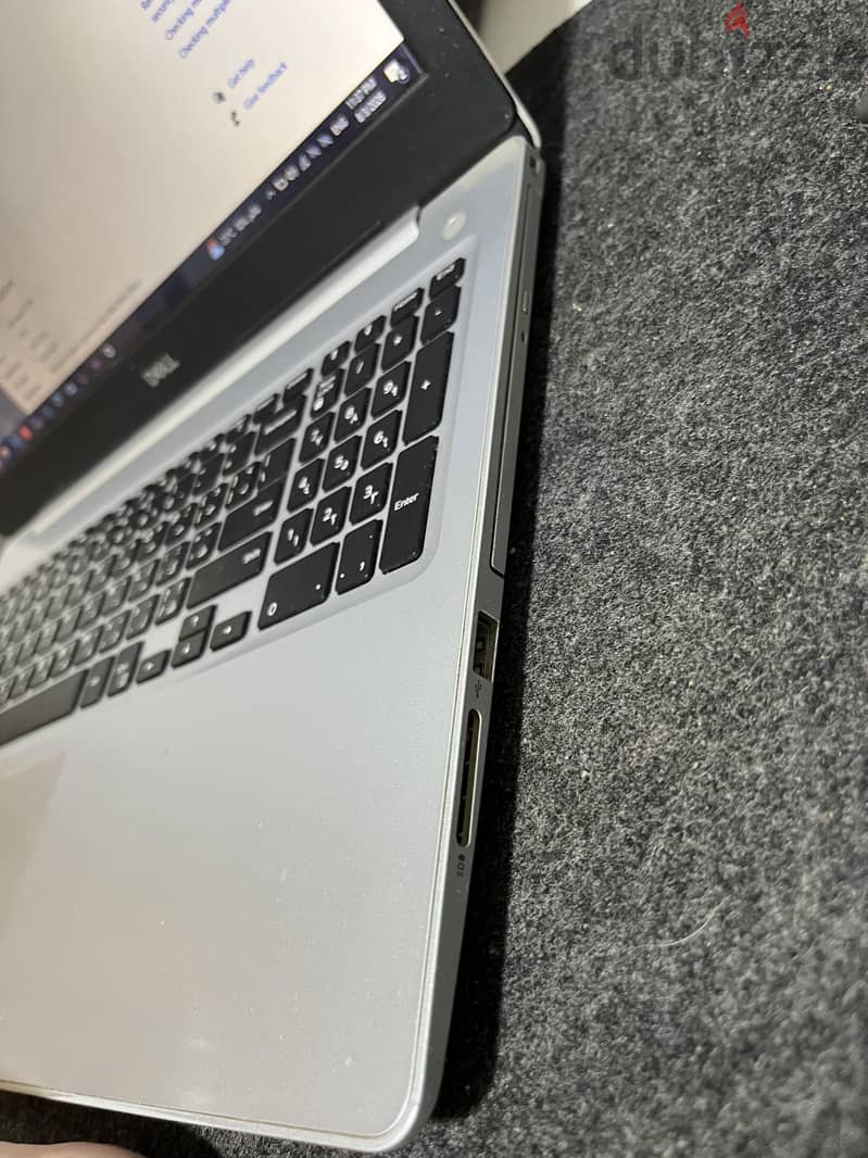 Dell Inspiron 5570 3
