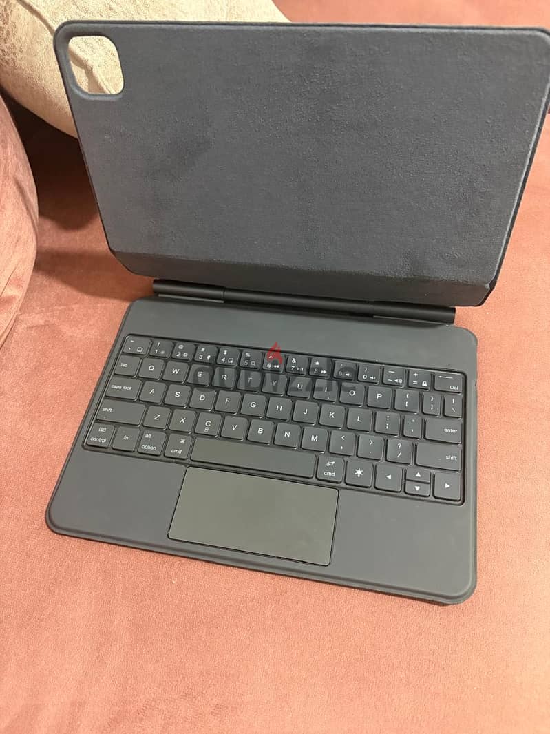 Magic Keyboard for iPad 11 inch 2