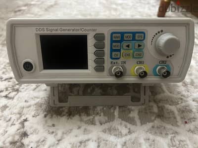 dds signal generator/counter كالجديد مع كامل ملحقاته استيراد امريكا