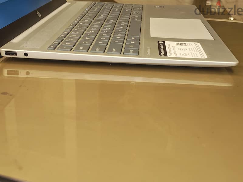 Omni book HP 5 laptop AI 2