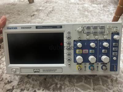 oscilloscope hantek 2 channels لم يستخدم و كامل بجميع كابلاته وملحقاته