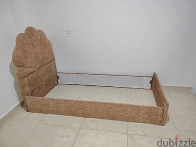سرير اطفال متر