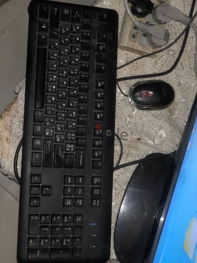 كمبيوتر وشاشه للبيع