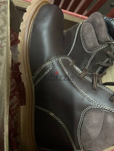 Safety boots جزمة سيفتي