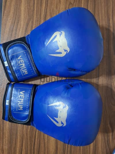 venum box جلفزات