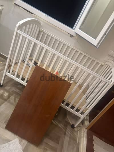 سرير اطفال من سنتر بوينت