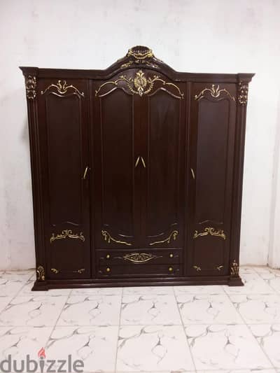 دولاب ملابس