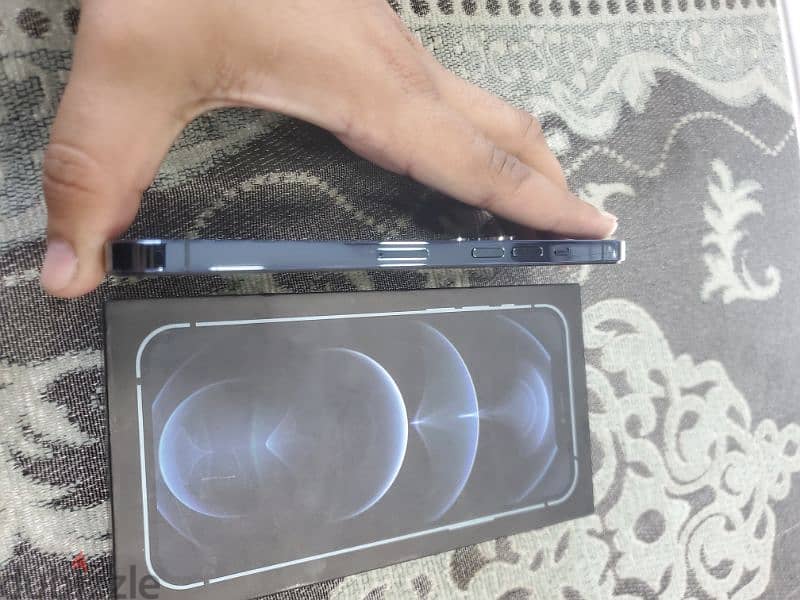iphon 12 pro max 3