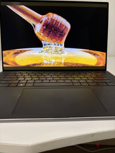 XPS15, OLED 4K, 1TB SSD, RTX3050 ti, 16Gb RAM, I7-12700H