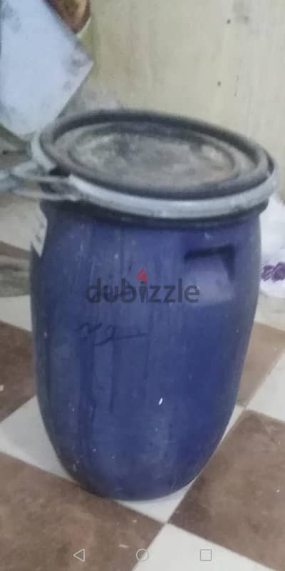 براميل  ٦٠ كيلو