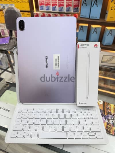 Matepad 11.5 (2025) 8/256GB حالة الجديد بالكرتونه والكيبوذ والقلم