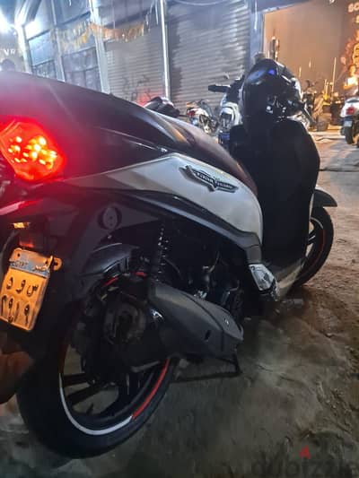 SYM St 2016 Scooter للبيع