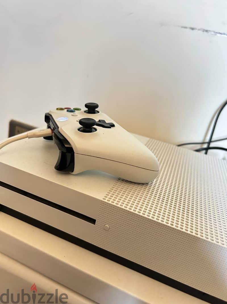 Xbox one s 3