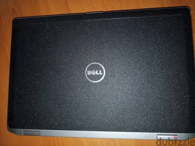Dell latitude E6530 بحاله ممتازه كرنين شاشه