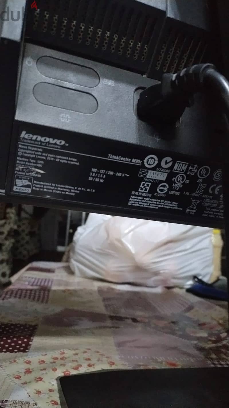 ) thinkcentre M90z (Lenovo 4