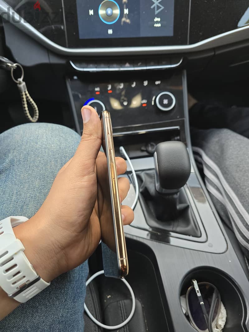 Apple - iPhone XS Max 2