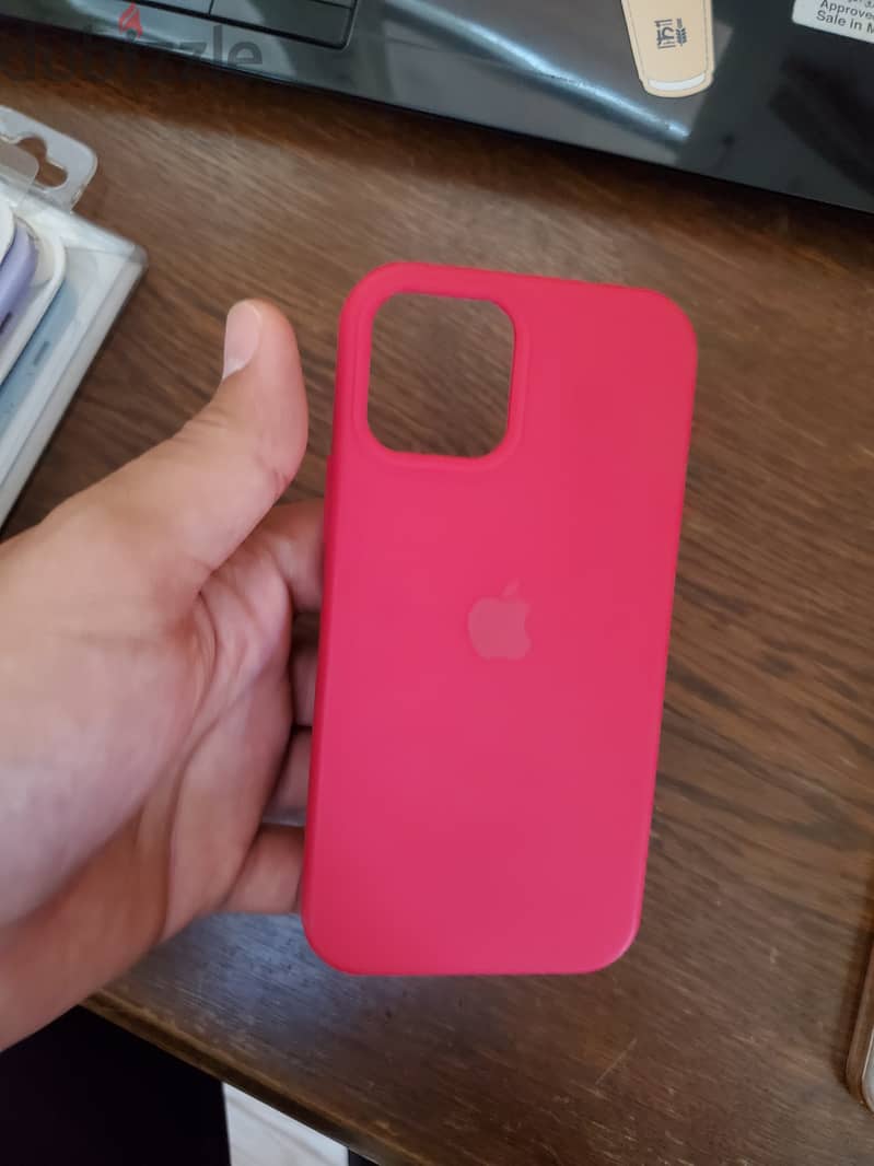 iPhone 12 pro covers 1