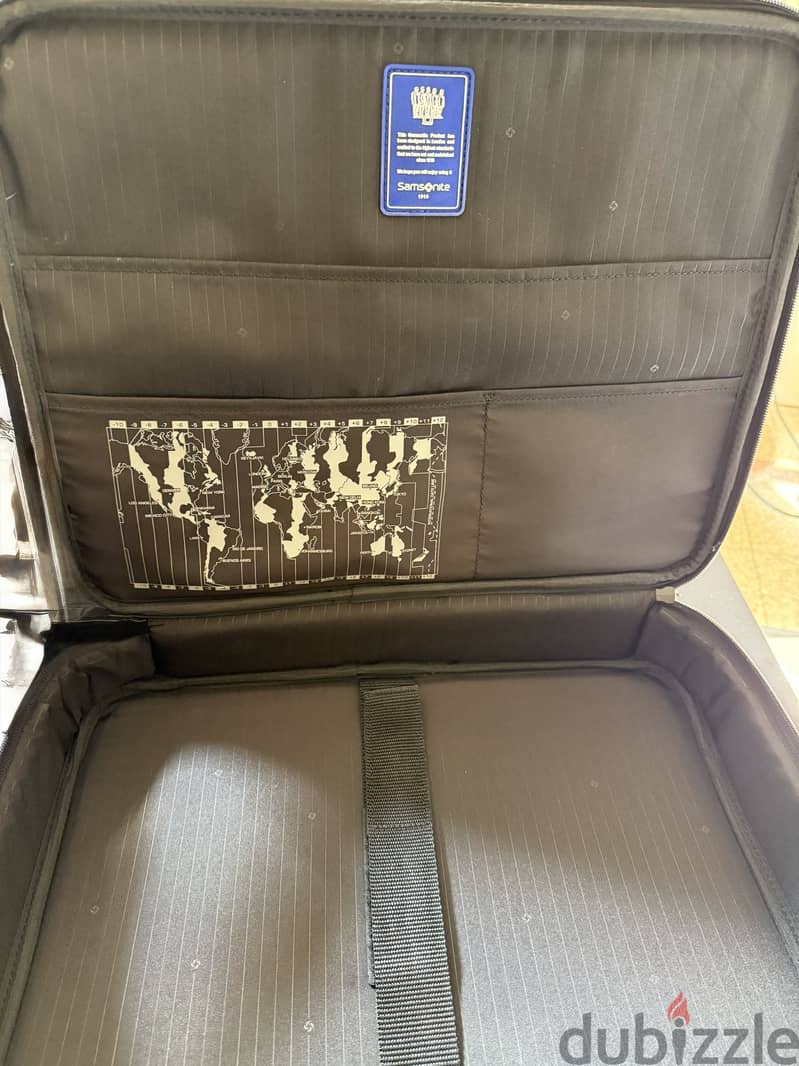 Samsonite bag 4
