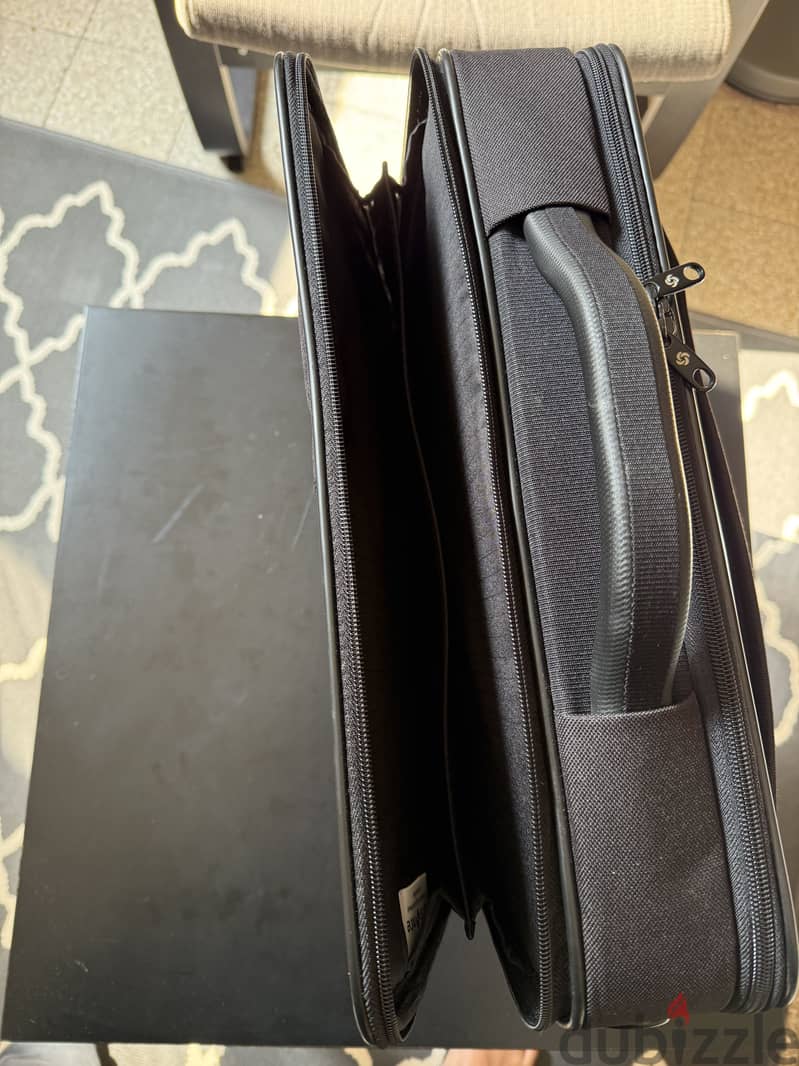 Samsonite bag 7