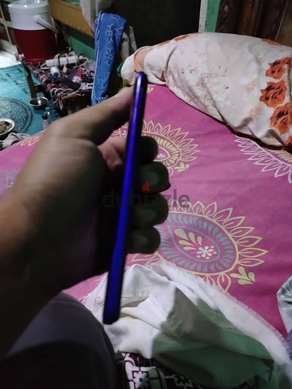 Realme 5 pro  4 128 zero  3
