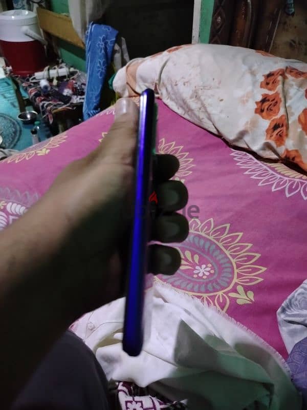 Realme 5 pro  4 128 zero  4