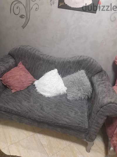 انتريه للبيع سعره ٧٥٠٠ حلو مفهوش اي حاجه