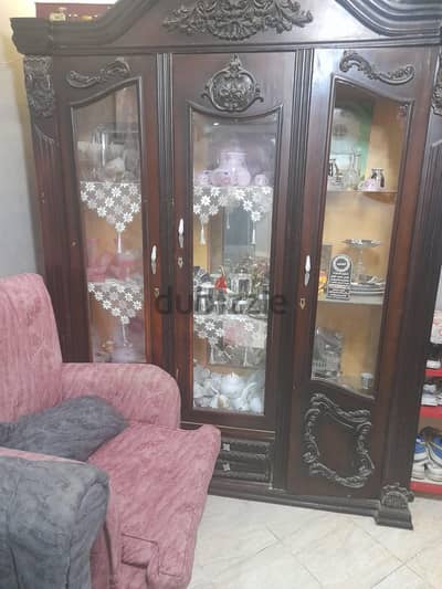 نيش مستعمل استعمال خفيف مفهوش اي حاجه